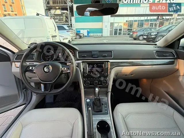 2018 Volkswagen Passat, VIN 1VWBA7A39JC020820 — фото 35 (autoria)