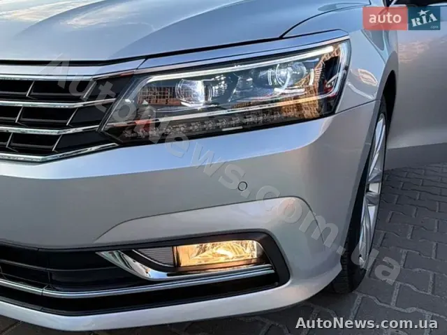 2018 Volkswagen Passat, VIN 1VWBA7A39JC020820 — фото 39 (autoria)