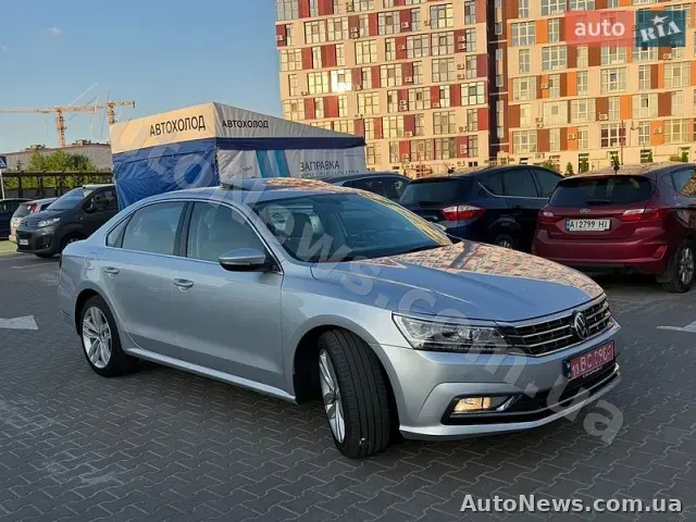 2018 Volkswagen Passat, VIN 1VWBA7A39JC020820 — фото 6 (autoria)