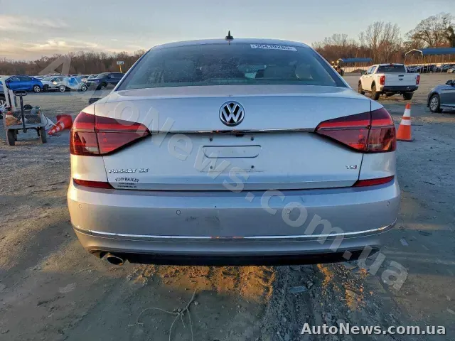 2018 Volkswagen Passat, VIN 1VWBA7A39JC020820 — фото 6 (copart)