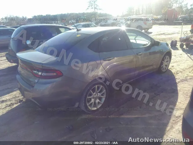 2013 Dodge Dart — photo 4 (iaai)