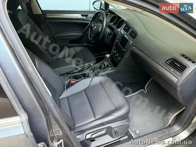 2017 Volkswagen Golf, VIN 3VWH17AU0HM533482, plate ВМ0801ЕО — photo 5 (autoria)