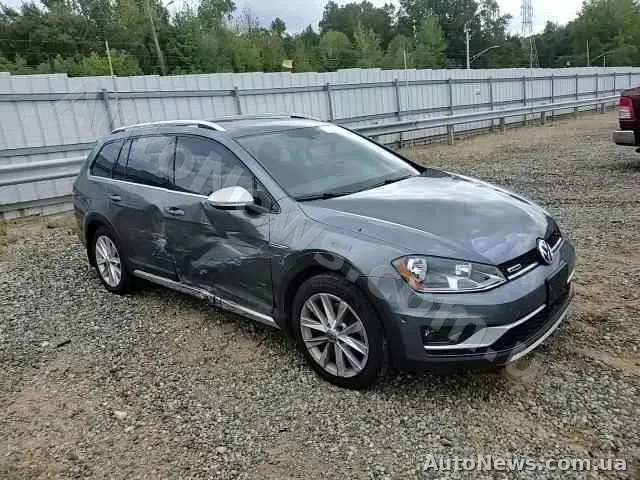 2017 Volkswagen Golf, VIN 3VWH17AU0HM533482, plate ВМ0801ЕО — photo 13 (copart)