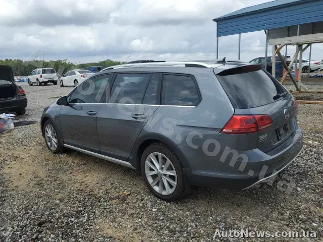 2017 Volkswagen Golf, VIN 3VWH17AU0HM533482, plate ВМ0801ЕО — photo 16 (copart)