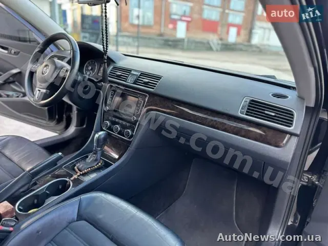 2013 Volkswagen Passat, VIN 1VWCS7A31EC034976, госномер КА8854ОО — фото 15 (autoria)