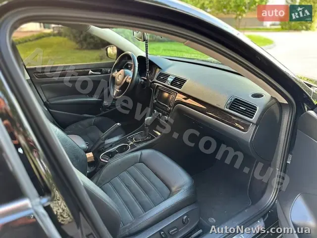 2013 Volkswagen Passat, VIN 1VWCS7A31EC034976, госномер КА8854ОО — фото 30 (autoria)