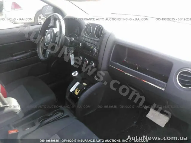 2012 Jeep Compass — фото 5 (iaai)