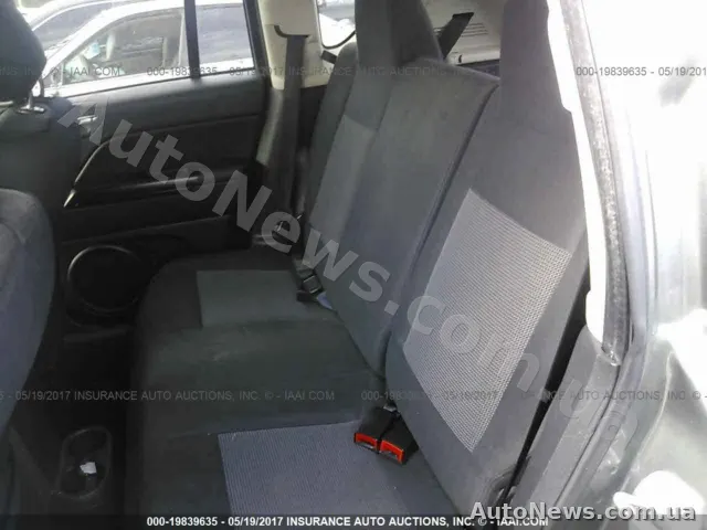 2012 Jeep Compass — фото 8 (iaai)