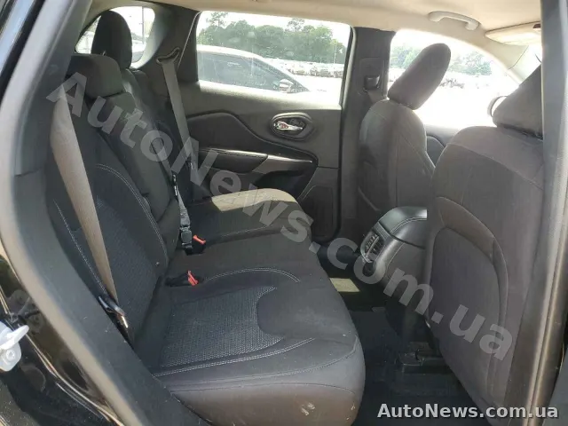 2019 Jeep Cherokee, VIN 1C4PJLCB1KD376728, nr rej. АТ0293ІО — zdjęcie 11 (copart)