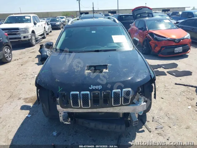 2019 Jeep Cherokee — zdjęcie 13 (iaai)