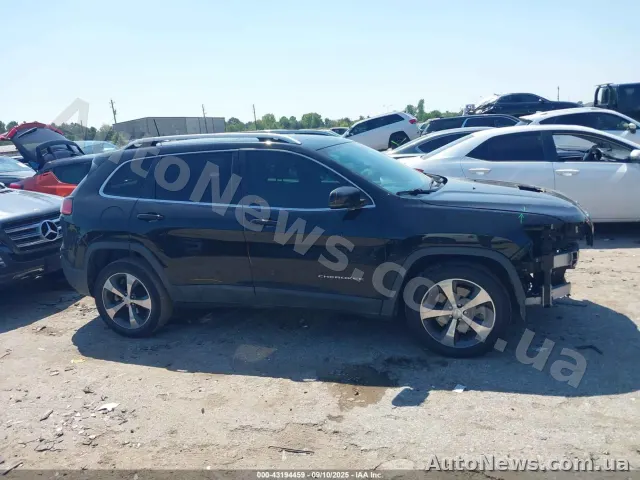 2019 Jeep Cherokee — zdjęcie 14 (iaai)