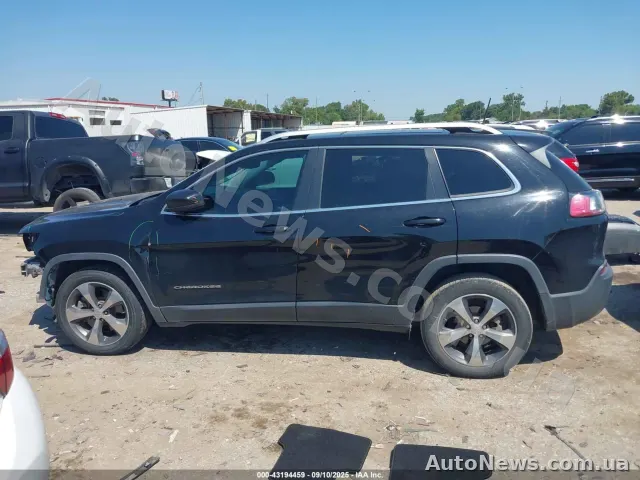 2019 Jeep Cherokee — zdjęcie 15 (iaai)