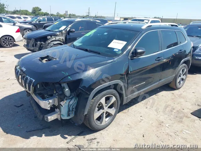 2019 Jeep Cherokee — zdjęcie 2 (iaai)