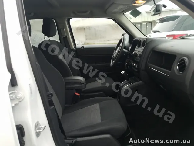 2014 Jeep Patriot, VIN 1C4NJRBB0ED805308, держномер КА9033ІК — фото 8 (manheim)