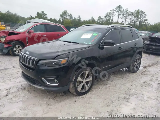 2019 Jeep Cherokee — zdjęcie 2 (iaai)