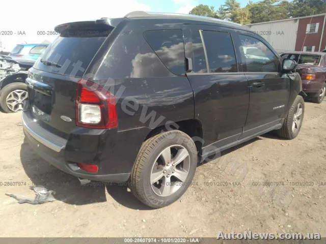 2016 Jeep Compass — photo 4 (iaai)