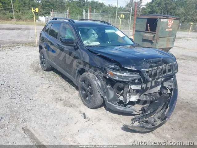 2021 Jeep Cherokee — фото 1 (iaai)