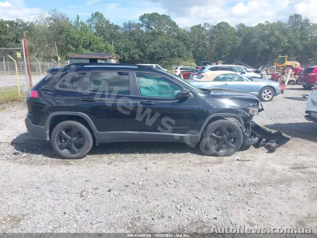 2021 Jeep Cherokee — фото 14 (iaai)