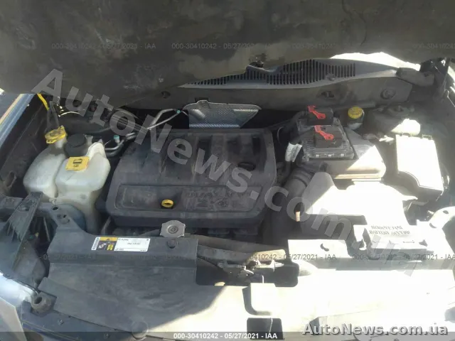 2015 Jeep Compass — photo 10 (iaai)