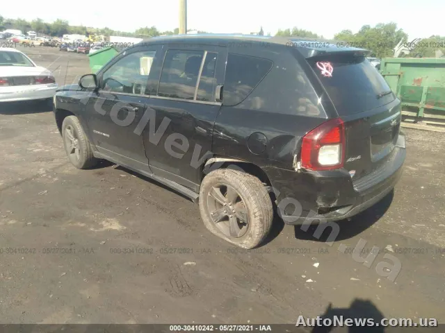 2015 Jeep Compass — photo 3 (iaai)