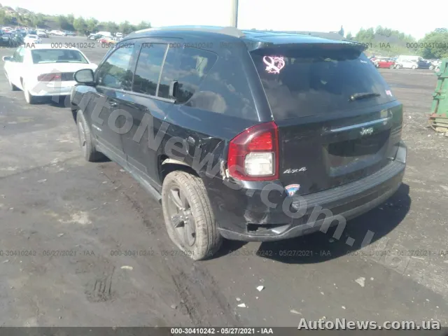 2015 Jeep Compass — photo 6 (iaai)
