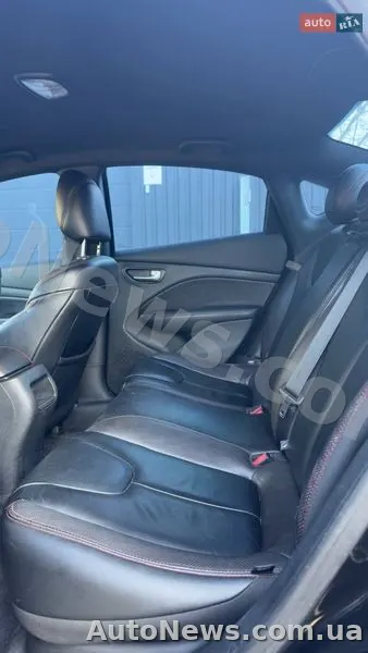 2014 Dodge Dart — photo 9 (autoria)