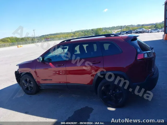 2021 Jeep Cherokee — photo 14 (iaai)