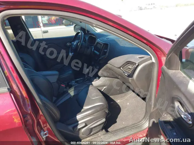 2021 Jeep Cherokee — photo 5 (iaai)