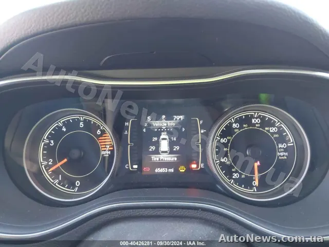 2021 Jeep Cherokee — photo 7 (iaai)
