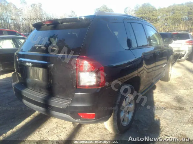 2016 Jeep Compass — photo 4 (iaai)