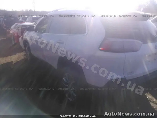 2018 Jeep Cherokee, VIN 1C4PJLLB7KD129584, nr rej. АЕ8242ХВ — zdjęcie 3 (iaai)
