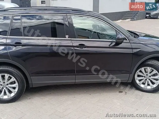 2018 Volkswagen Tiguan, VIN 3VV2B7AX2KM054456, госномер АІ3169РР — фото 3 (autoria)
