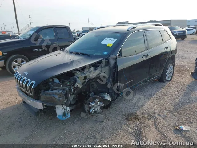 2017 Jeep Cherokee — фото 2 (iaai)