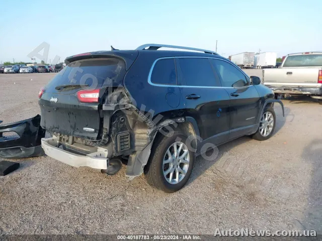 2017 Jeep Cherokee — фото 4 (iaai)