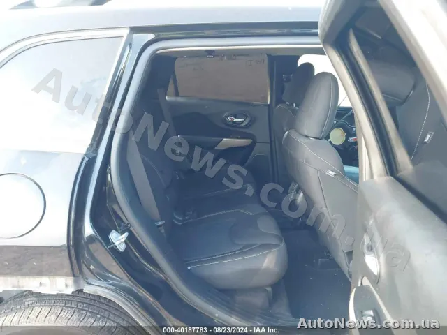 2017 Jeep Cherokee — фото 8 (iaai)