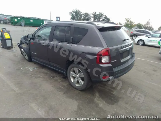 2016 Jeep Compass — photo 3 (iaai)