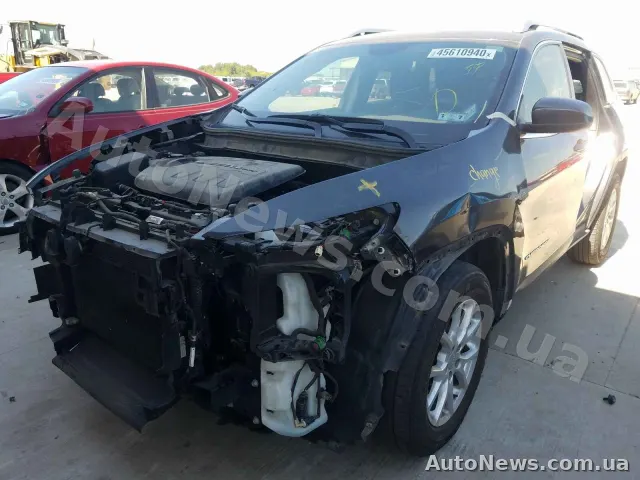 2015 Jeep Cherokee — photo 2 (copart)