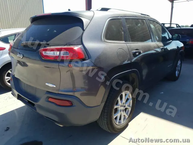 2015 Jeep Cherokee — photo 4 (copart)