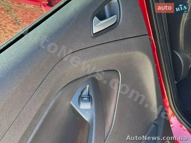 2018 Ford Escape, VIN 1FMCU0HD4JUA19276 — photo 34 (autoria)