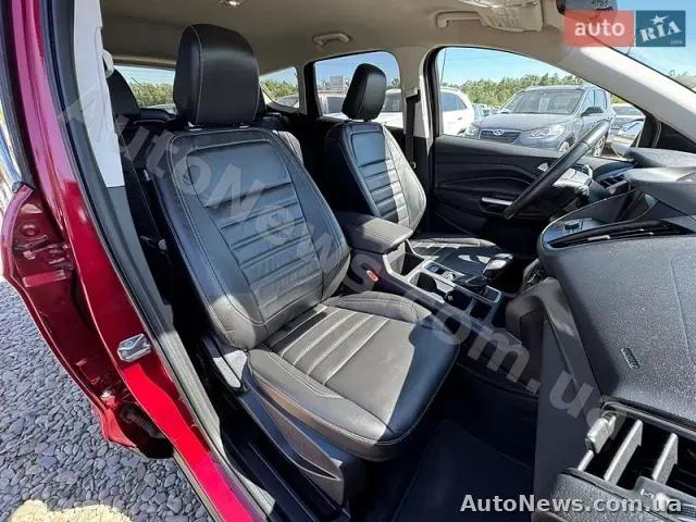 2018 Ford Escape, VIN 1FMCU0HD4JUA19276 — photo 48 (autoria)
