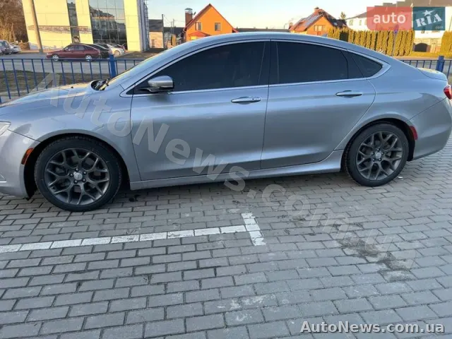 2014 Chrysler 200 — zdjęcie 4 (autoria)