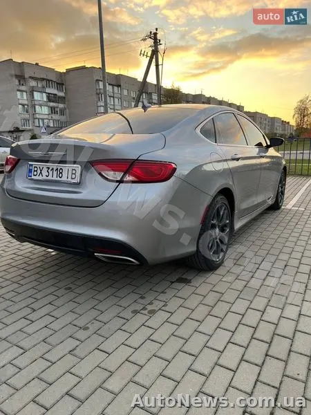 2014 Chrysler 200 — zdjęcie 7 (autoria)