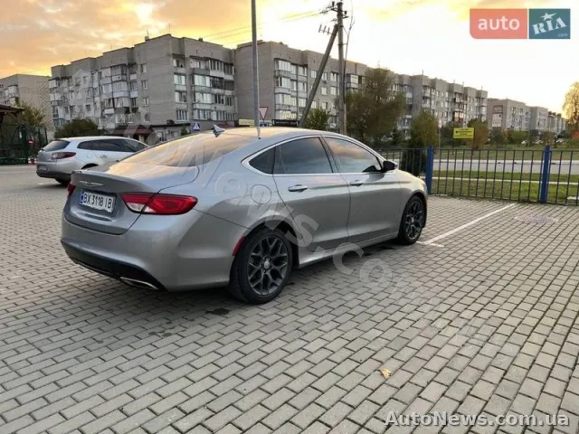 2014 Chrysler 200 — zdjęcie 8 (autoria)