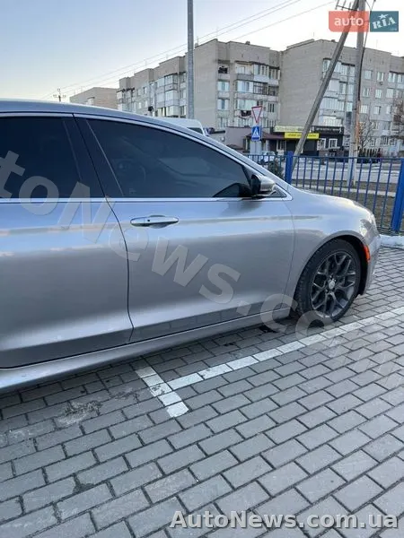 2014 Chrysler 200 — zdjęcie 9 (autoria)