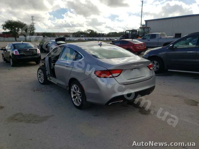 2015 Chrysler 200 — zdjęcie 3 (copart)