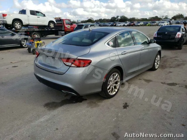2015 Chrysler 200 — zdjęcie 4 (copart)