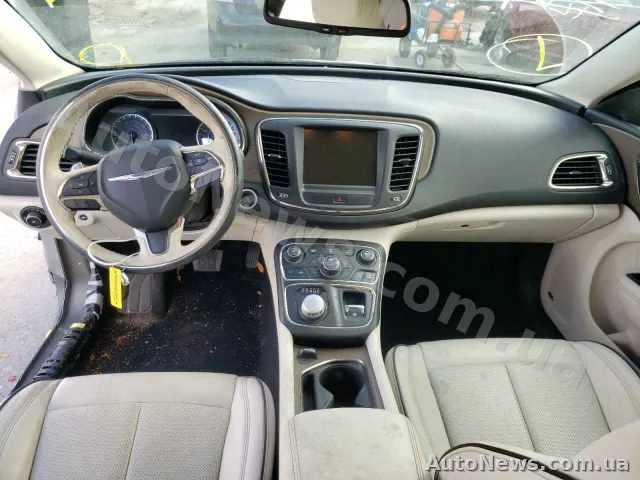 2015 Chrysler 200 — zdjęcie 9 (copart)