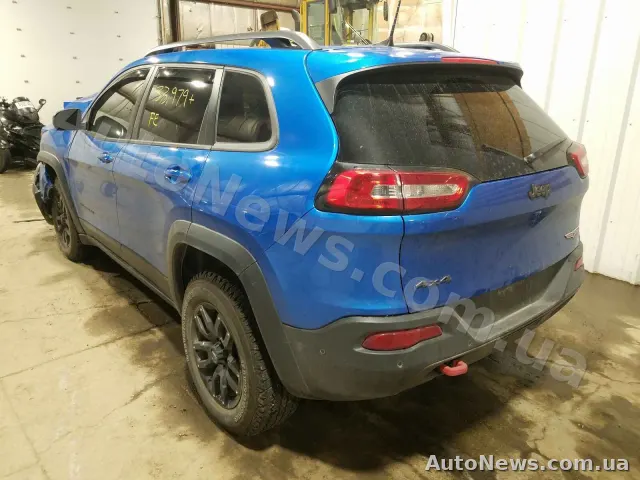 2017 Jeep Cherokee, VIN 1C4PJMBS1HW622441, plate КА4063МТ — photo 3 (copart)