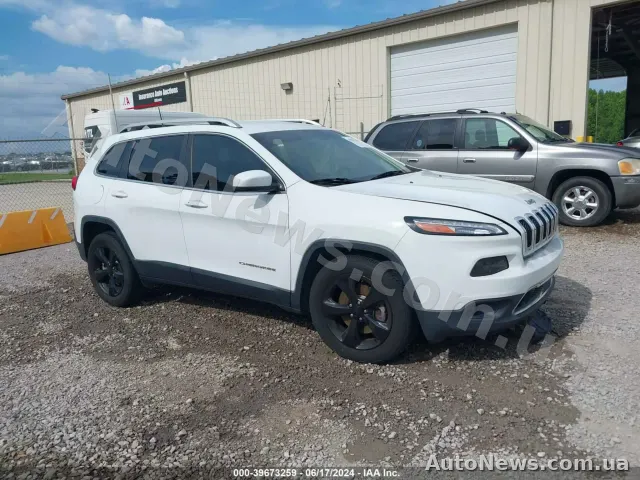 2017 Jeep Cherokee — фото 1 (iaai)