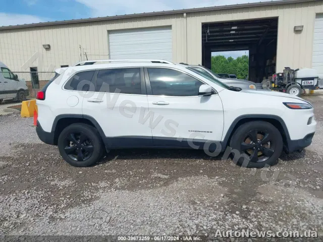 2017 Jeep Cherokee — фото 13 (iaai)